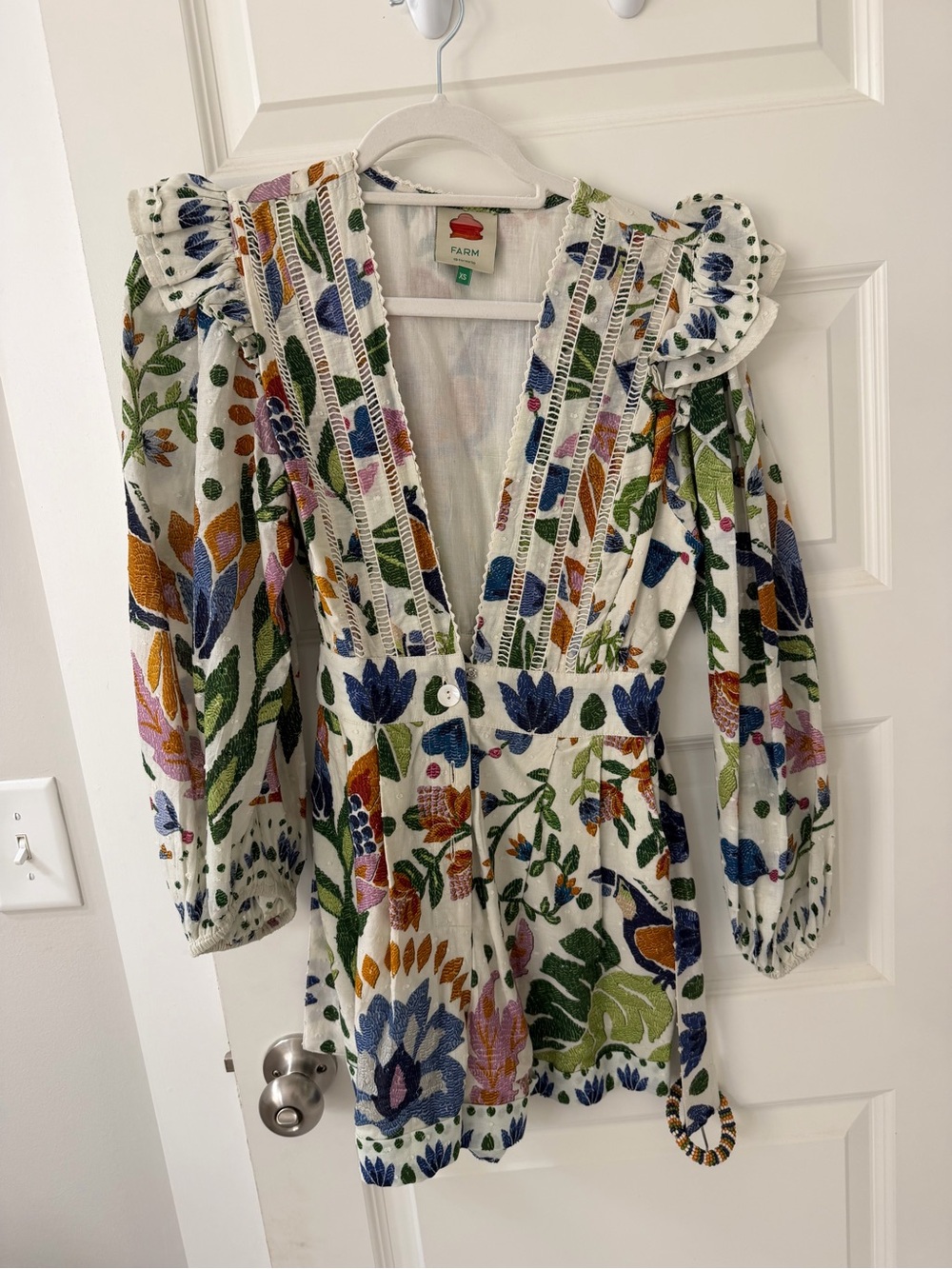 FARM Rio White Floral Embroidered V-Neck Mini Dress
